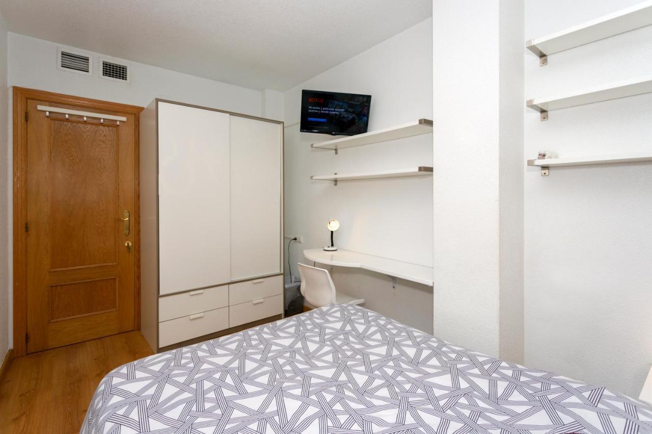 Central Market Guestrooms Аліканте Екстер'єр фото