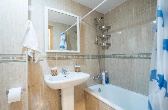 Central Market Guestrooms Аліканте Екстер'єр фото